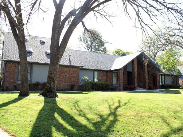 In Plainview School District 73401 Real Estate 12 Homes For Sale Zillow