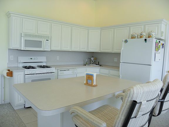 3rd image of 101 30th St #East