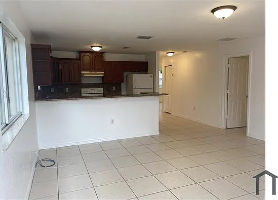 7012 NW 6th Ct — Photo 3