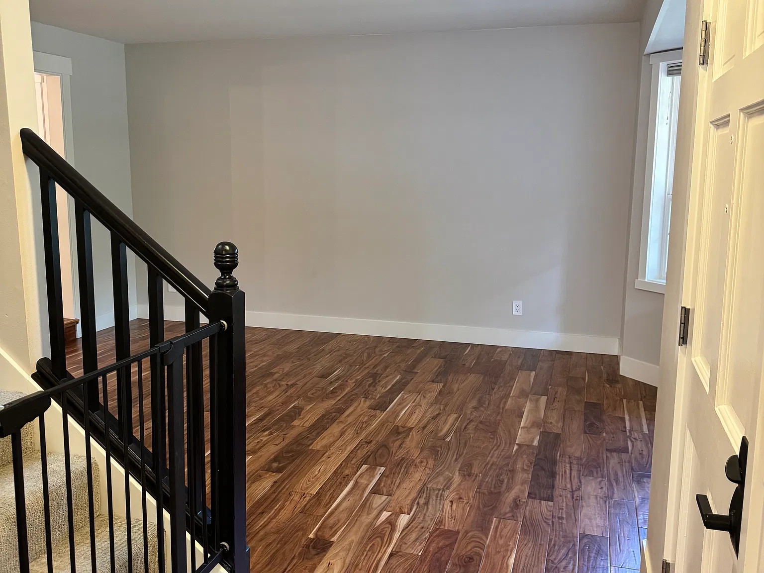 4 bed, 2.5 bath, 1932 sqft, $3,500 — Photo 2