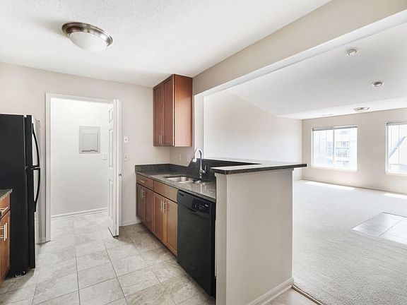 4th image of 26900-26900 Amhearst Cir