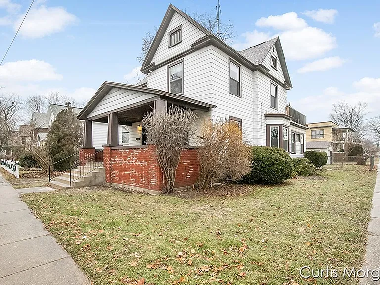 1035 Chatham St NW — Photo 24