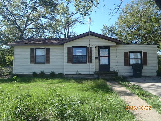 2nd image of 3012 Taft St