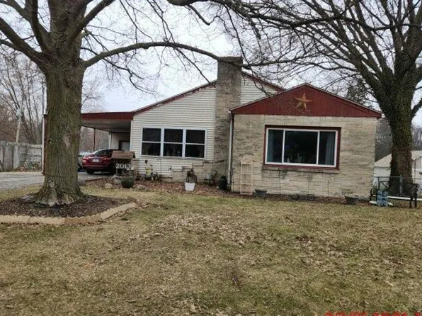 2013 Monroe St, La Porte, IN 46350