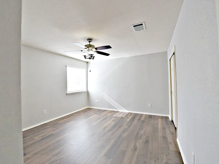 104 Mertz Ln — Photo 16