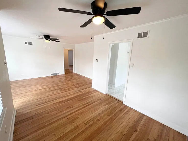 4238 Cherrydale Ave — Photo 3