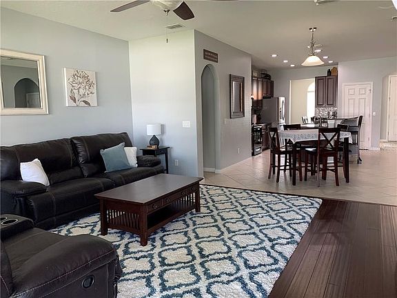 4th image of 546 Copperdale Ave