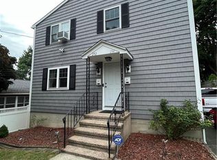 294 Robin St, Bridgeport, CT 06606