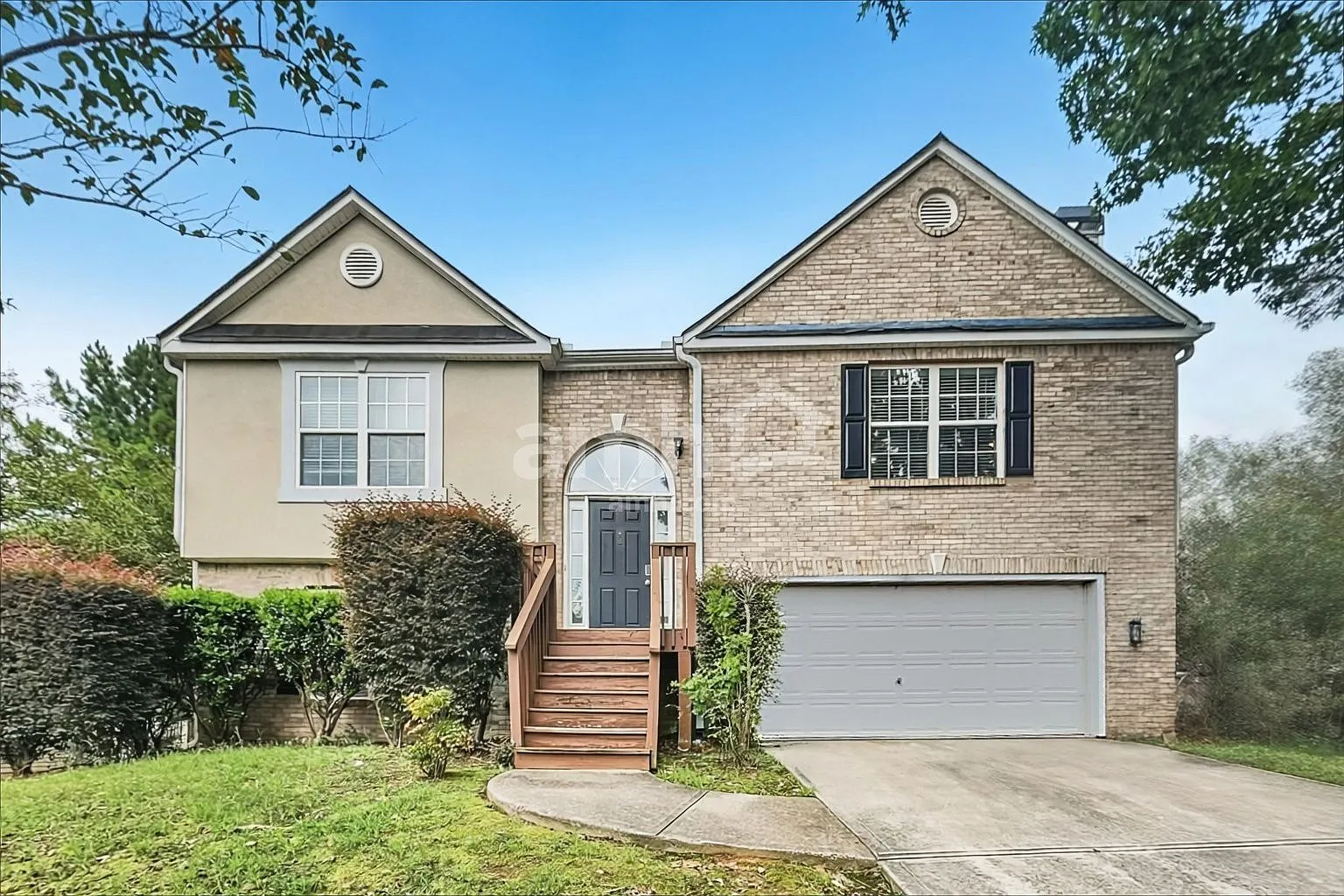 3 bed, 2.0 bath, 1695 sqft, $1,950 — Photo 1