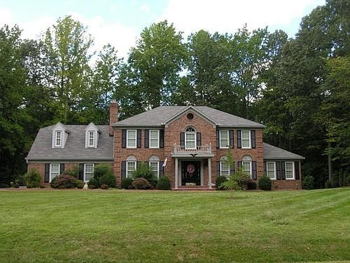 1st image of 9908 Shady Cove Dr