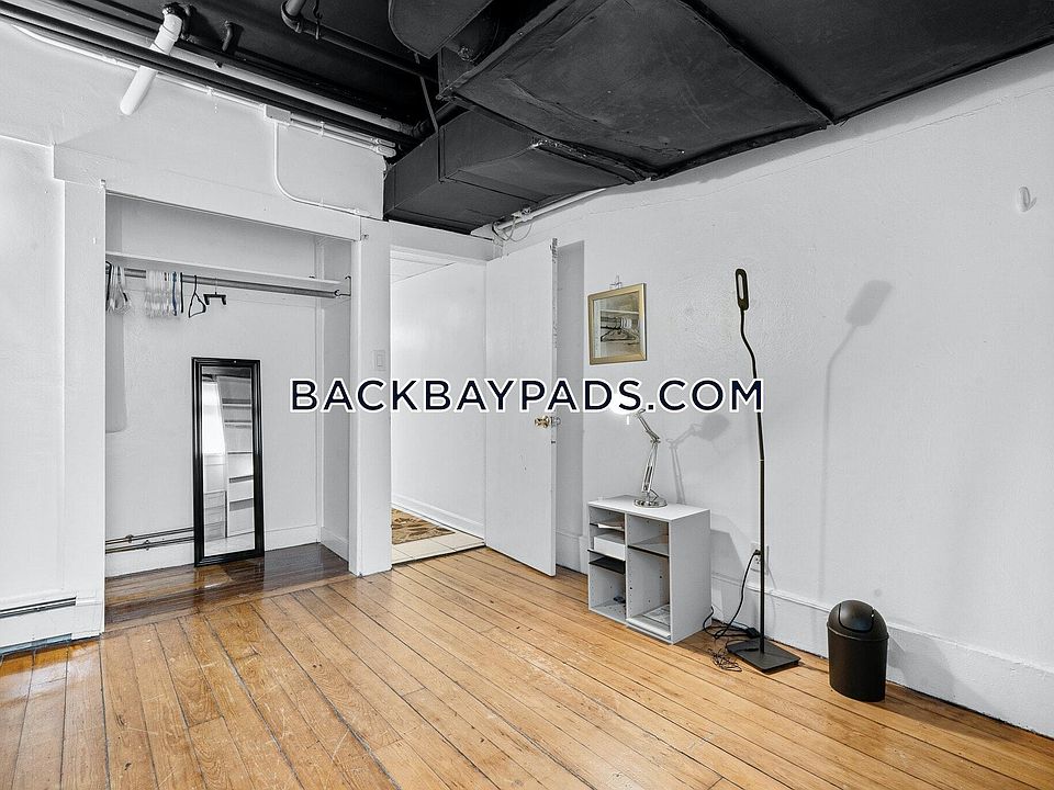2nd image of 306 Commonwealth Ave #G1