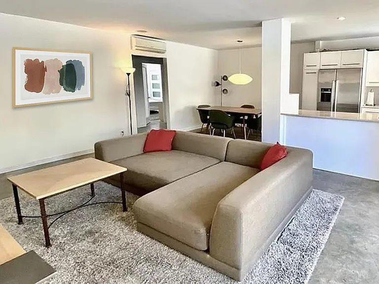 1233 N Laurel Ave #106 — Photo 8