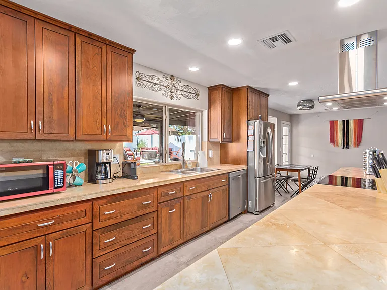 1010 E Wescott Dr — Photo 9