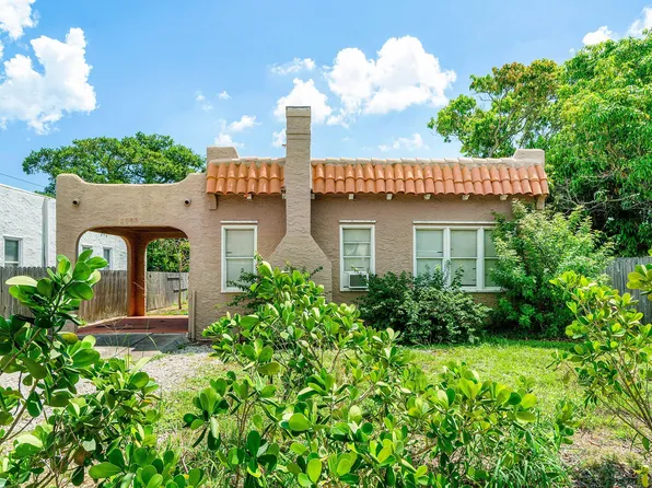 3906 Greenwood Avenue, West Palm Beach, FL 33407