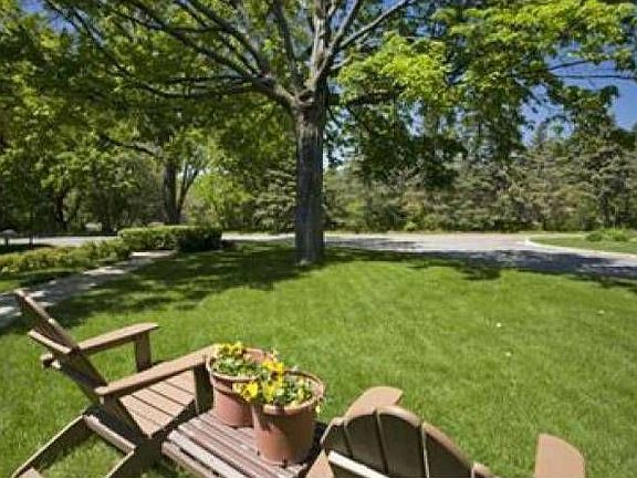 Front Yard - facing West