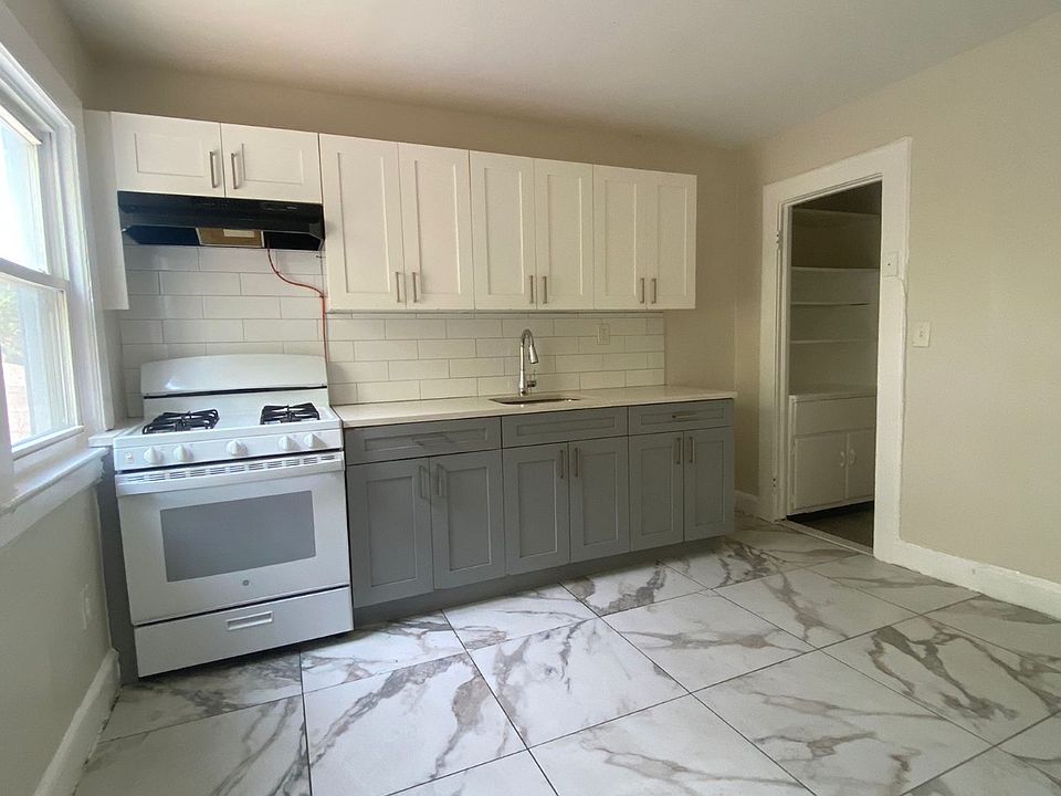 1st image of 937 S 20th St #3B