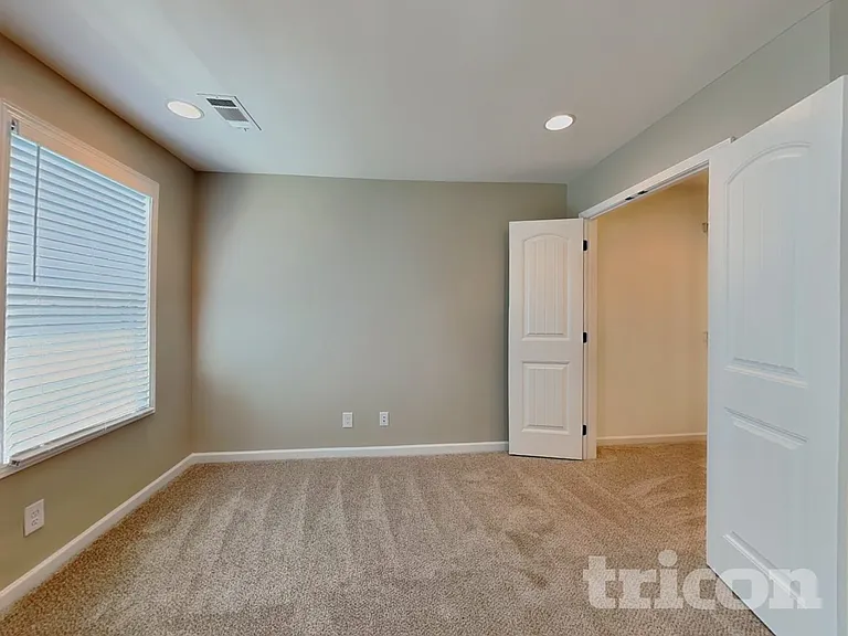220 Signature Pl — Photo 6