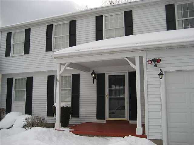 1st image of 7 Meadowlark Dr