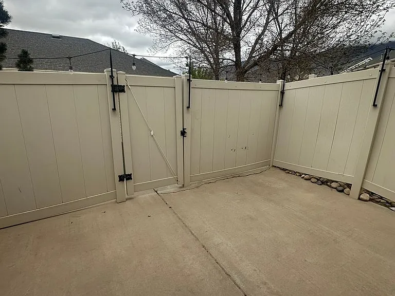 1584 E Sandalwood Dr — Photo 33