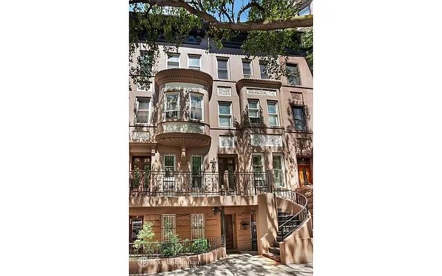 Sold by Douglas Elliman | media 14