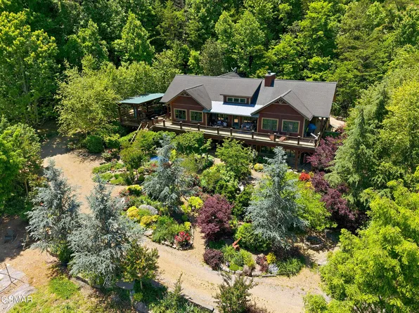 1309 Licklog Hollow Rd, Sevierville, TN 37876