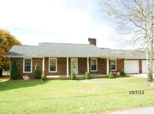 118 Shady St, Newland, NC 28657