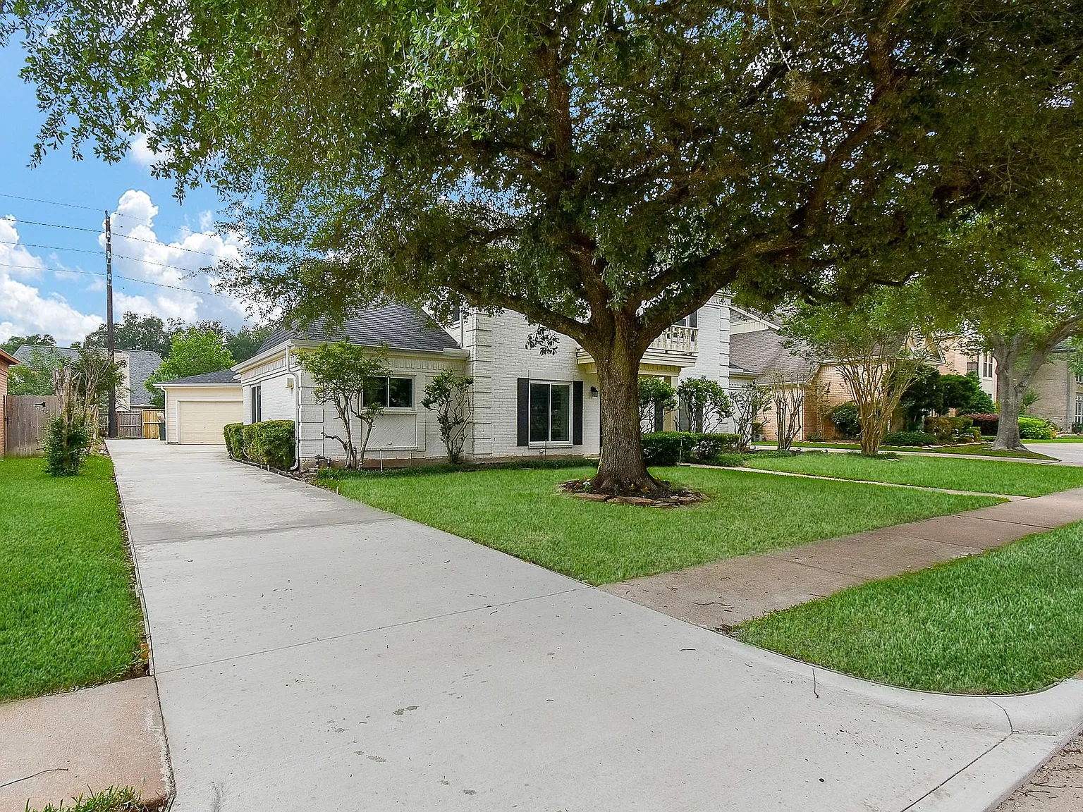 4 bed, 3.5 bath, 3340 sqft, $3,050 — Photo 3