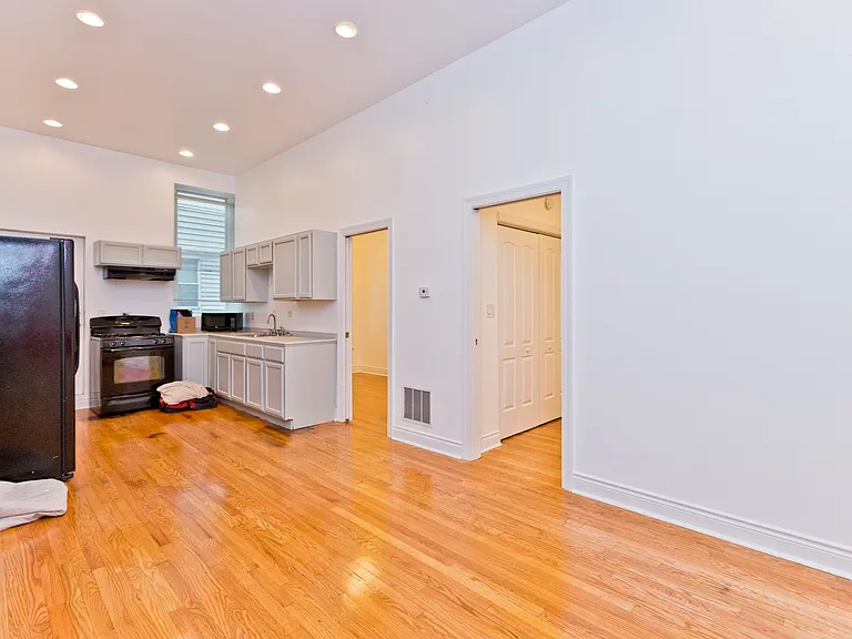 1732 W 17th St #1RFB — Photo 2