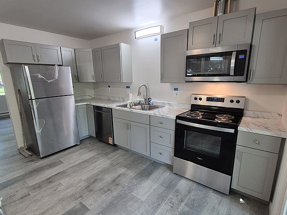 2nd image of 402 N Ella Ave