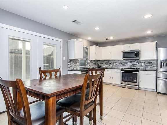 3rd image of 19434 Cavern Springs Dr