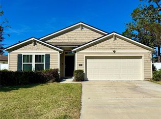 18 Pacific Dr, Palm Coast, FL 32164