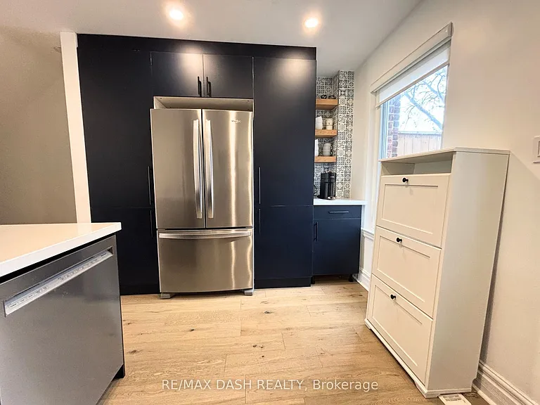 3312 Bathurst St — Photo 8