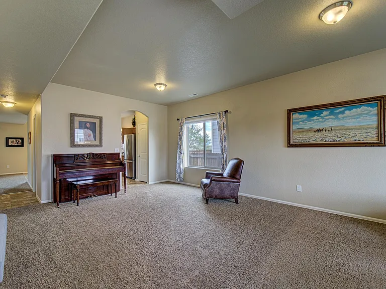 9711 Desert Lily Cir — Photo 42
