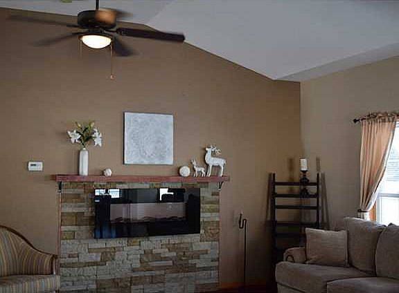 4th image of 1627 Waterford Dr
