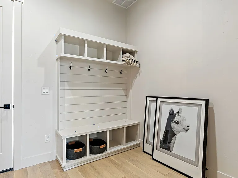 2450 W Iron Coop St #1 — Photo 17