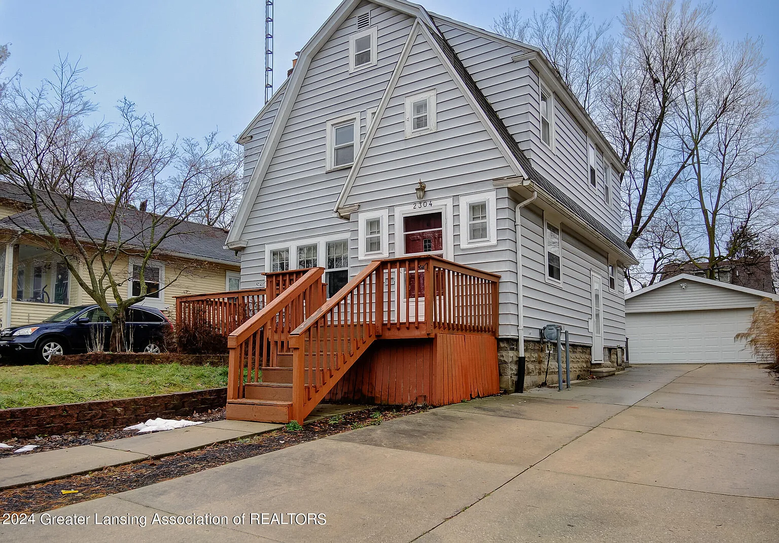2304 Strathmore Rd photo 1