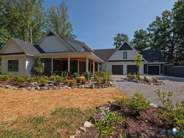 1105 Elizabeth Ln, Maidens, VA 23102