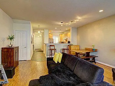 4331 S Quail Ct — Photo 2