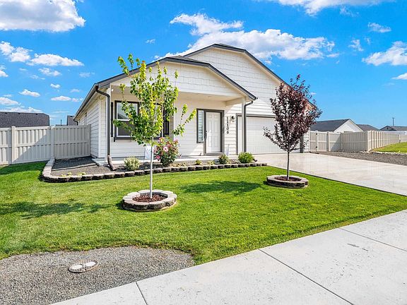3rd image of 11106 Shadow Glen Dr