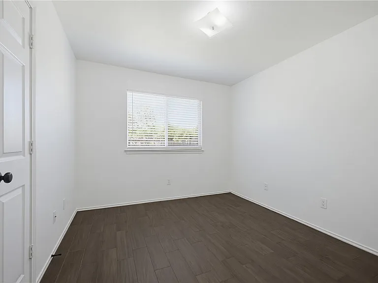 7846 Calgary Dr — Photo 5