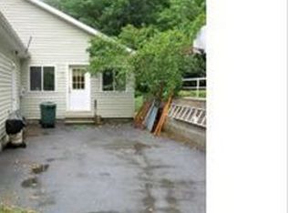 131 Boyd Dr, Flat Rock, NC 28731