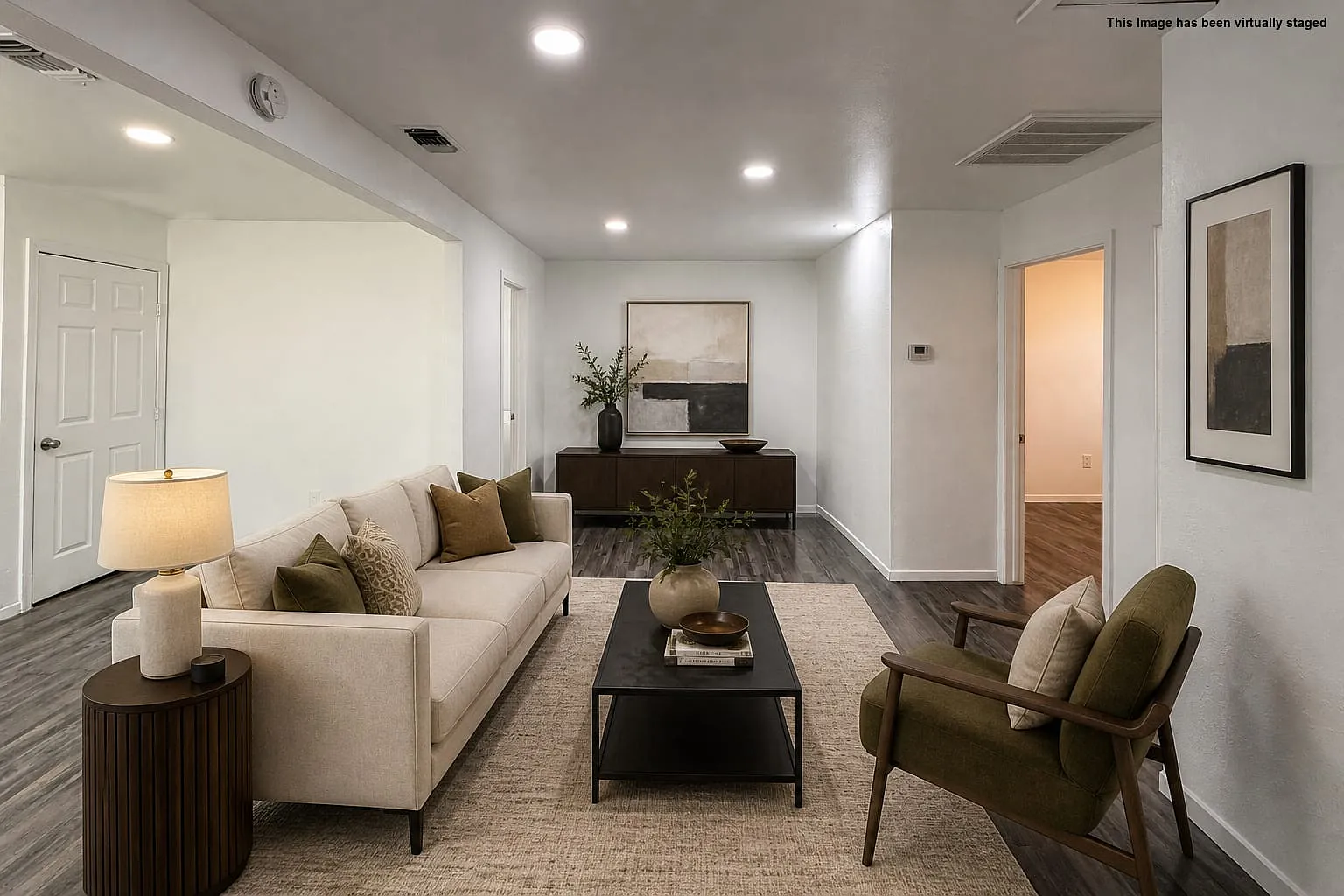 2 bed, 1000 sqft, $2,300 — Photo 2
