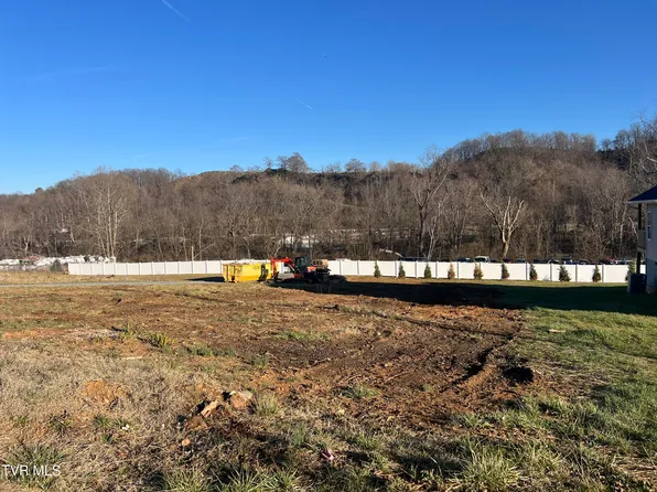 1614 & 1616 E Millard St, Johnson City, TN 37601
