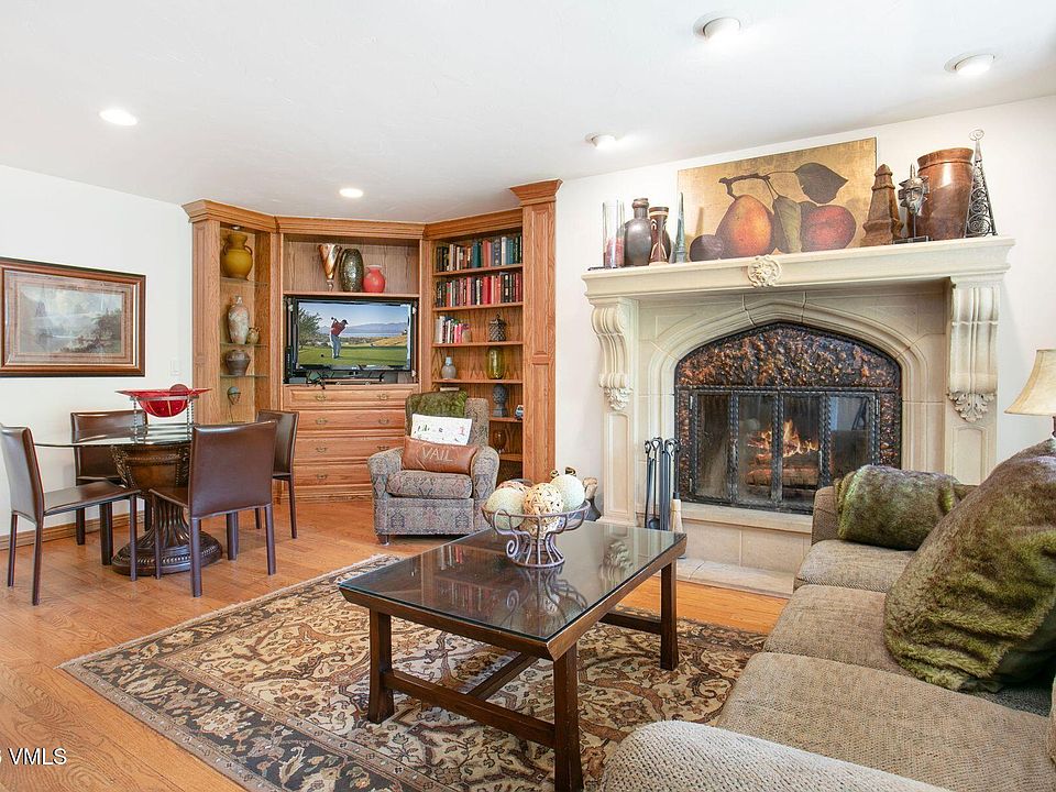 1st image of 131 W Meadow Dr #202