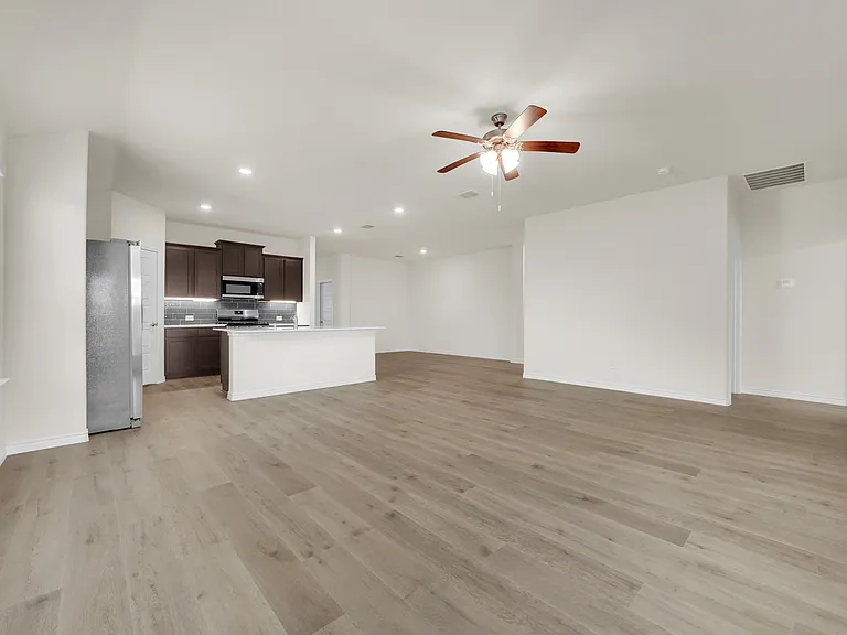 2044 Hearn Dr — Photo 12