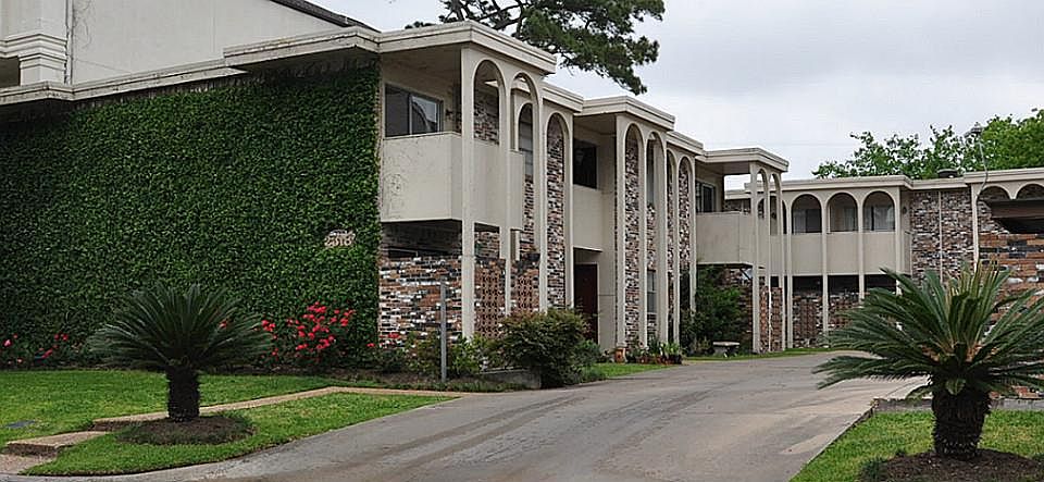 1st image of 2318 Dorrington St APT 6