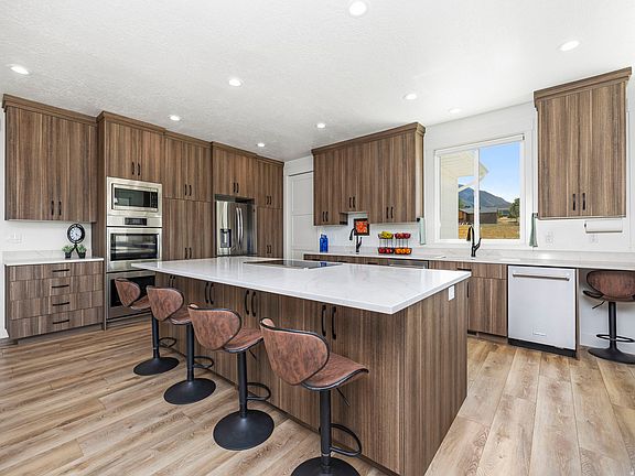 4th image of 1191 N Elk Ridge Dr