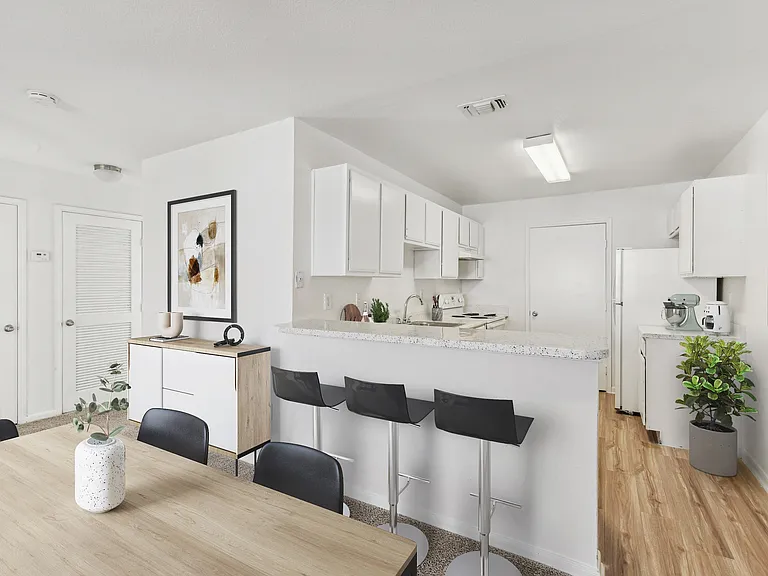 Las Villas De Leon Apartments — Photo 25