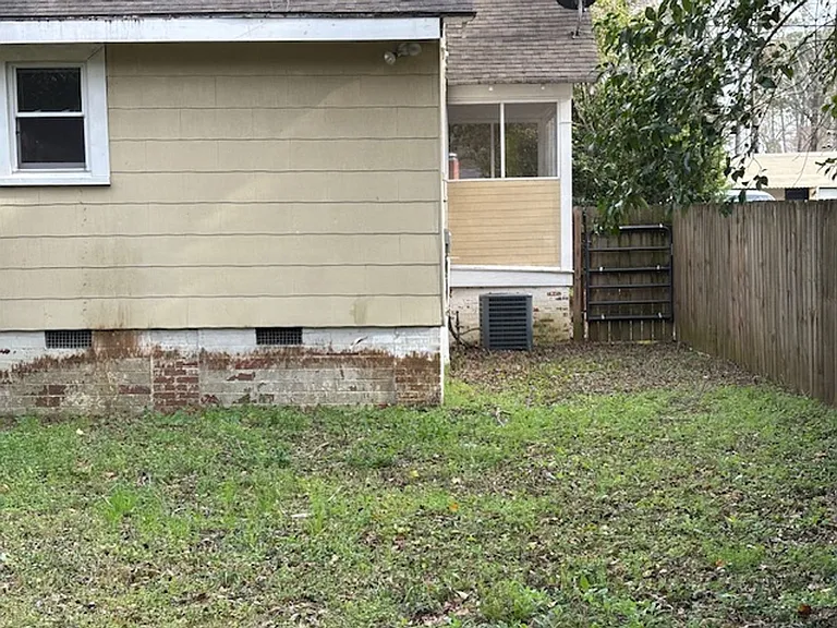 2217 Camille Dr — Photo 11