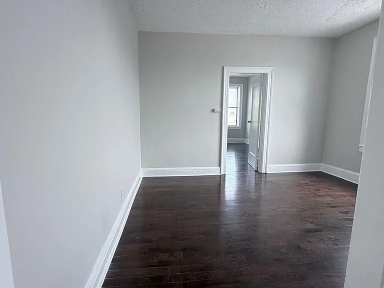 54 Linden Ave #402A — Photo 4